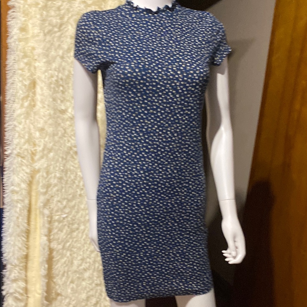 Forever 21 Women’s Mini, Short Sleeve, Ribbed Stretch Dress. Size M